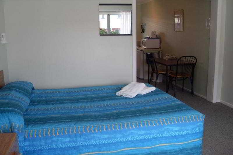Averill Court Motel Paihia Buitenkant foto